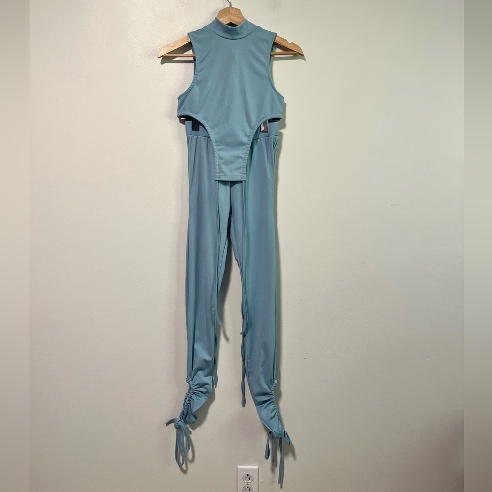Fashion Nova Light Blue Sleeveless Bodysuit & Ruched Pants Set - Size S